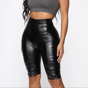 Fashion nova faux leather biker shorts 🩳 🖤